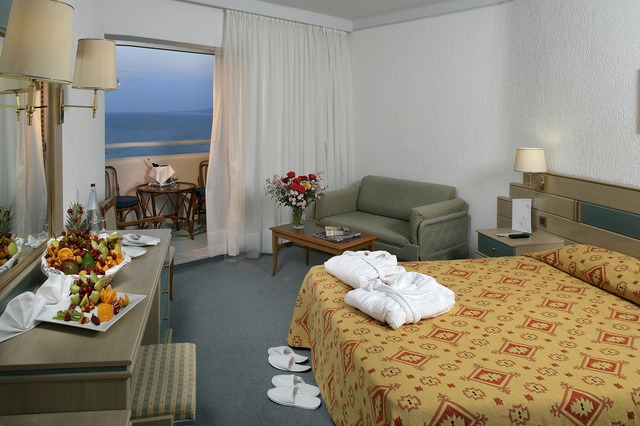 Pallini Beach Hotel - dvokrevetna soba pogled more sa strane